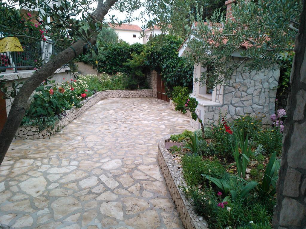 Tone & Marta Apartments Rogoznica Kültér fotó