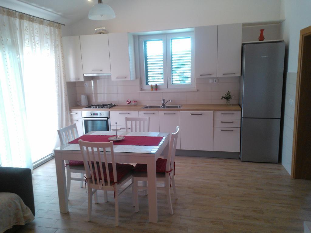 Tone & Marta Apartments Rogoznica Kültér fotó