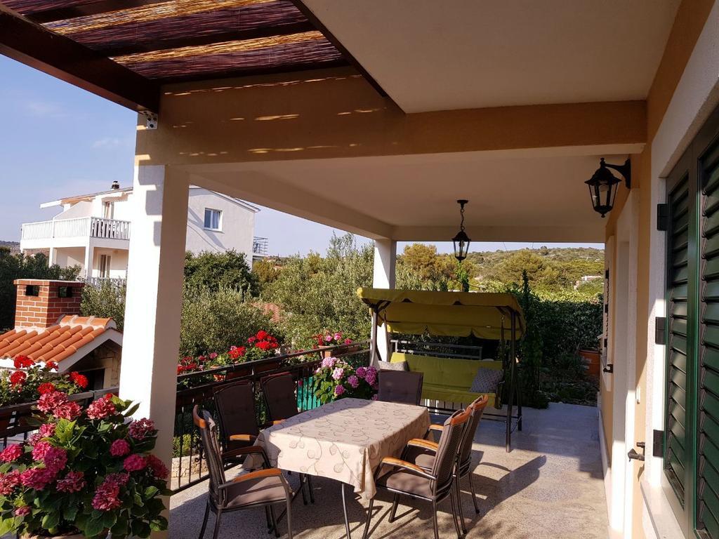 Tone & Marta Apartments Rogoznica Kültér fotó